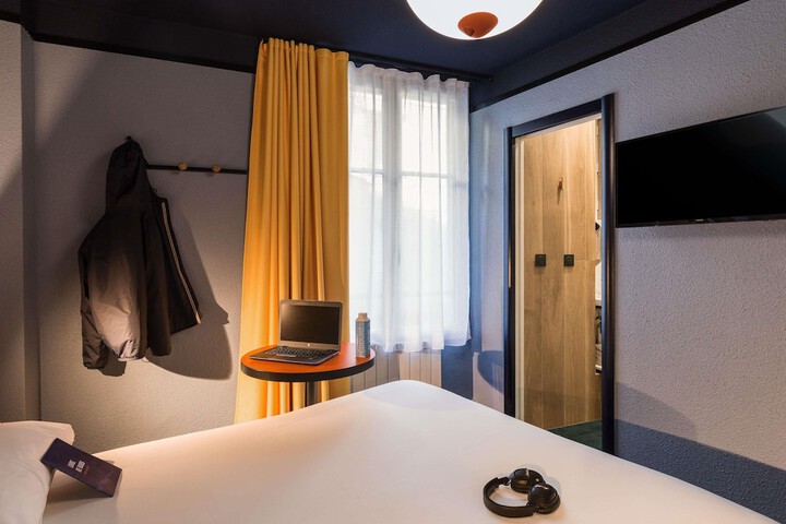 Room 21 of 112