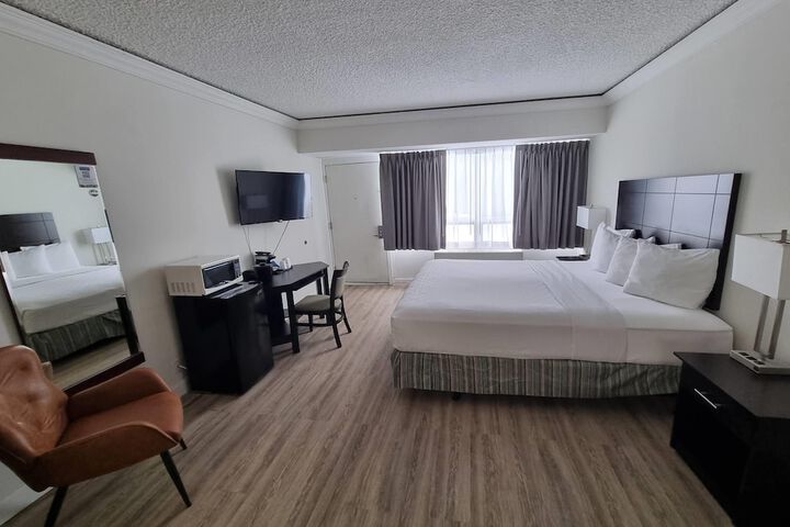 Room 43 of 80