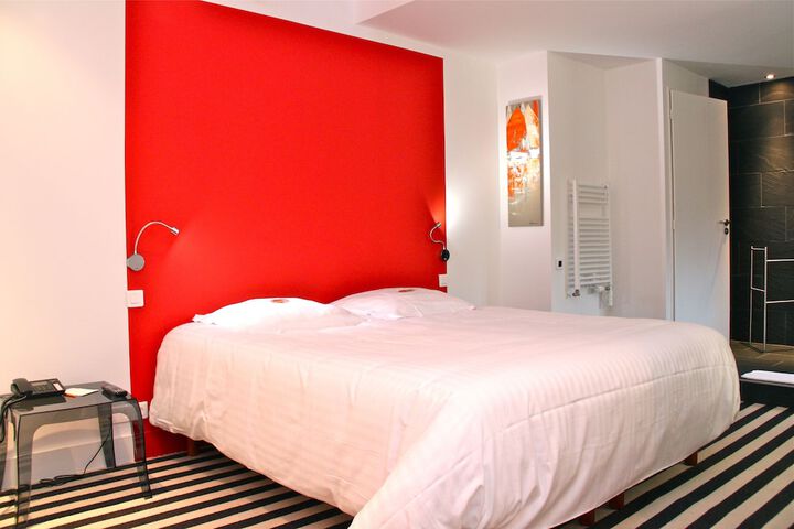 Room 9 of 31