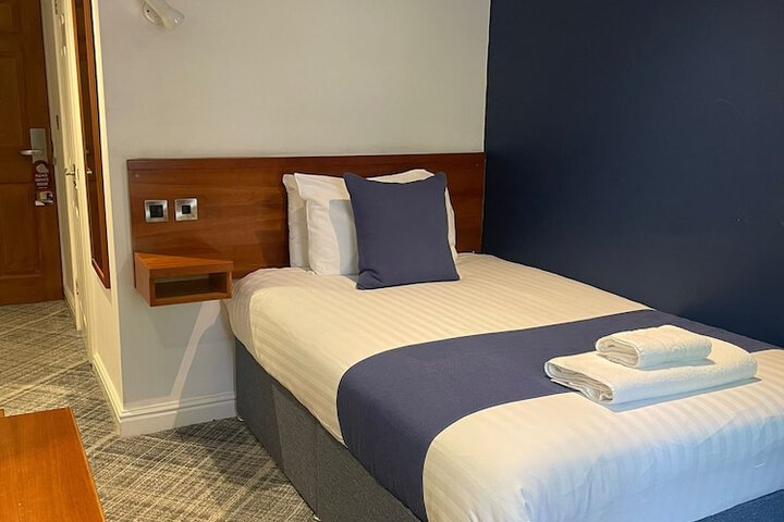 Room 20 of 49