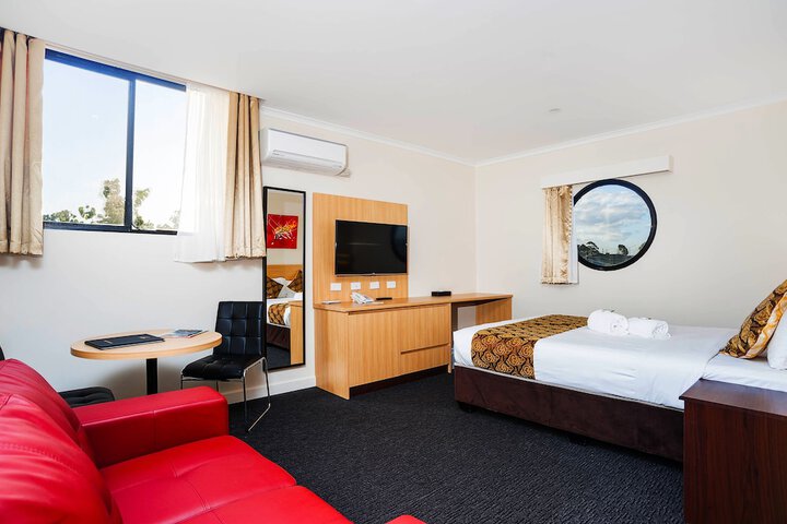 Room 5 of 35