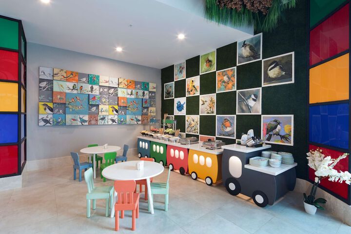 Hotel Interior 76 of 160