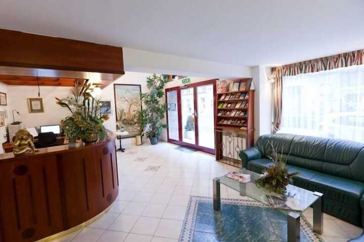 Hotel 2 of 33