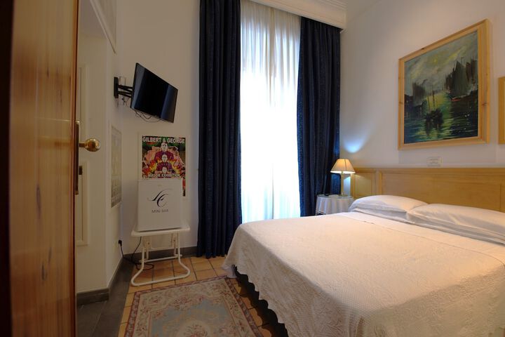 Room 34 of 76