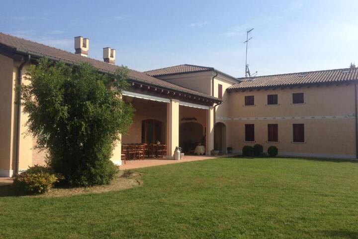 AGRITURISMO ALLE ROSE