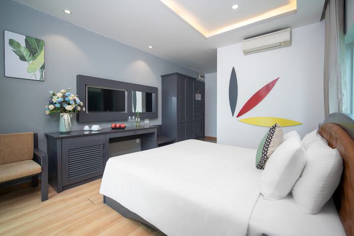 Room 12 of 89