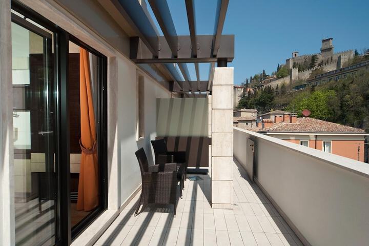 Terrace/Patio 32 of 80