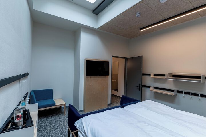 Room 30 of 93