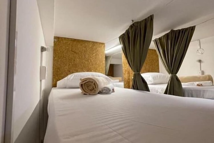 Room 22 of 36