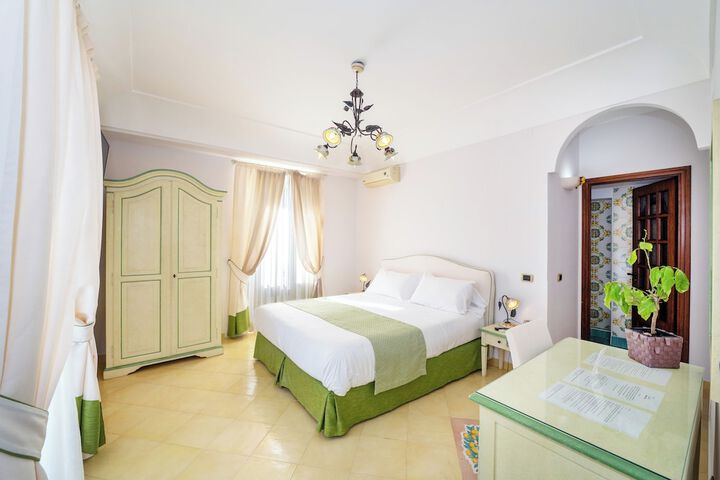 Room 20 of 71