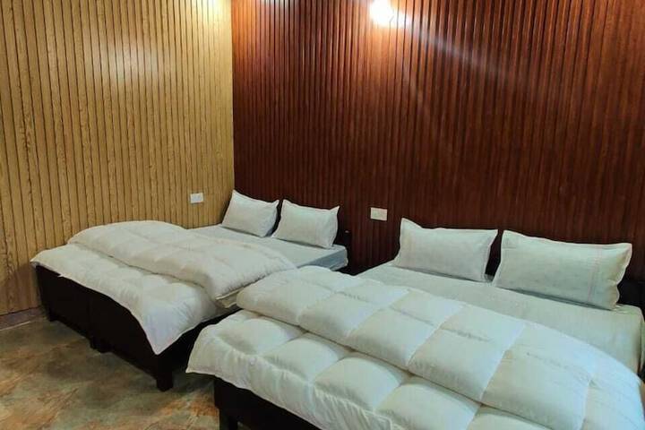 Room 8 of 20