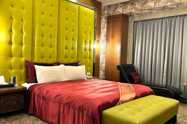 Room 48 of 97