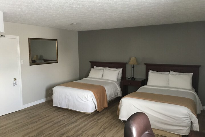 Room 3 of 20