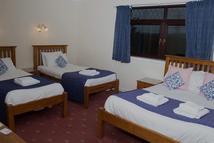 Room 4 of 16