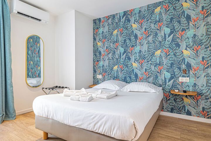 Room 40 of 76