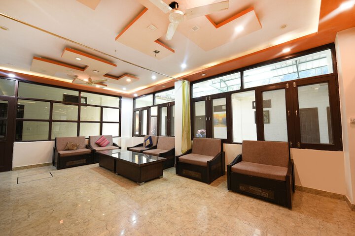 Hotel Interior 7 of 40