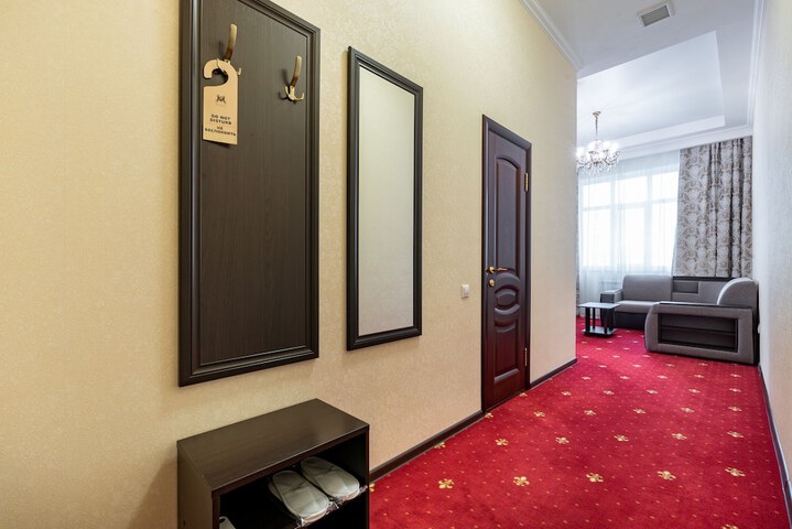 Room 29 of 98