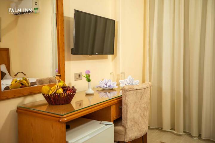 Room 25 of 76