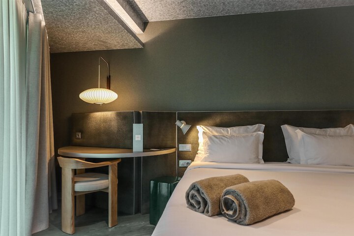 Room 38 of 179