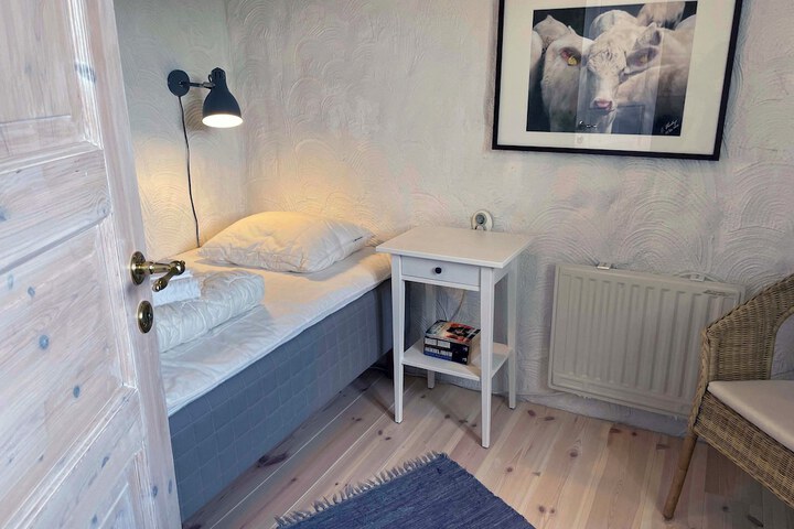 Room 50 of 189
