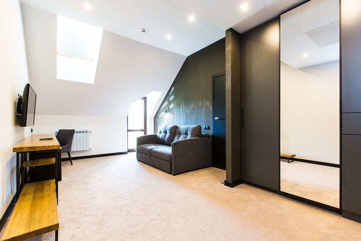 Room 22 of 28