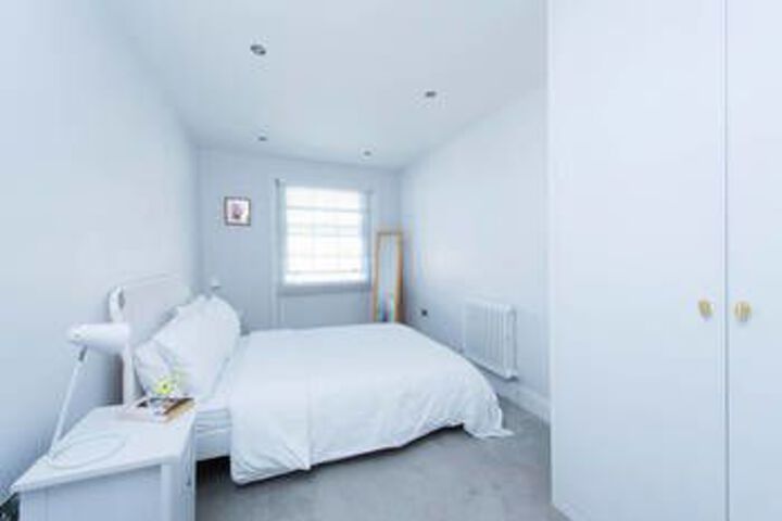 Room 12 of 30