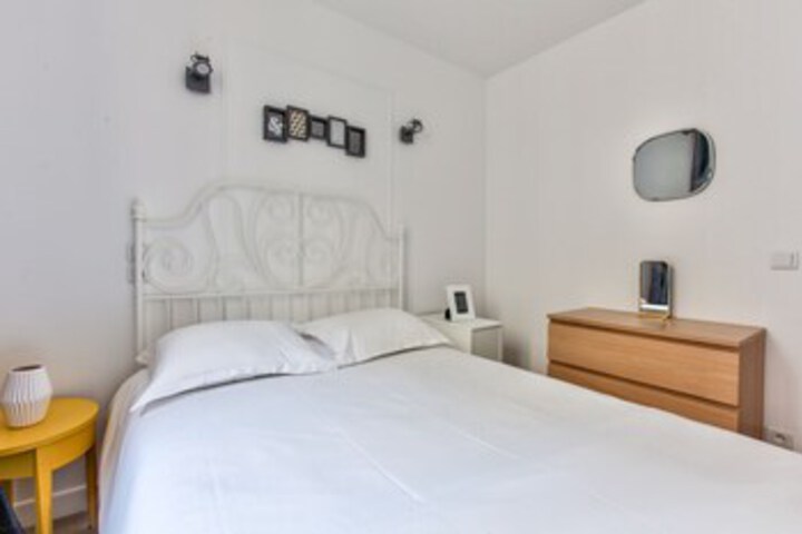 Room 12 of 14
