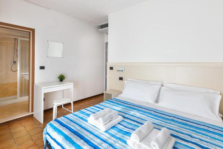 Hotel Mignon Riccione Fronte Mare