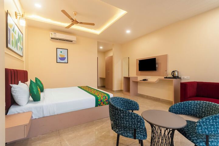Room 10 of 37
