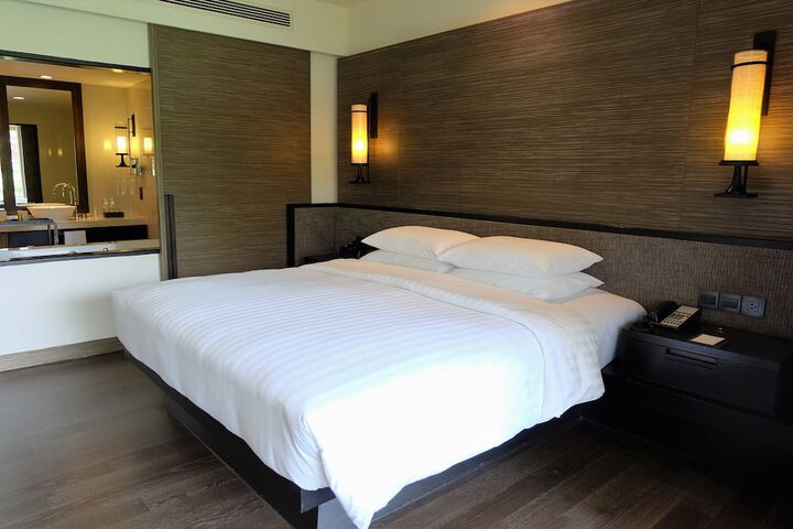 Room 30 of 118