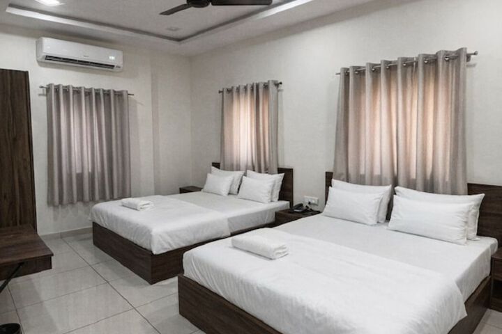 Room 7 of 10