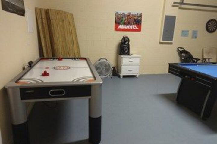 Room 38 of 77