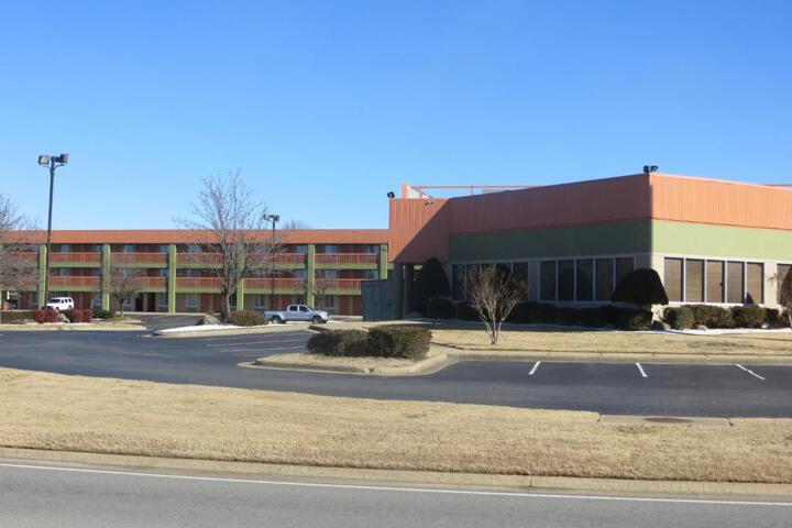 Hotel Entry