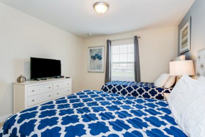 Room 43 of 49