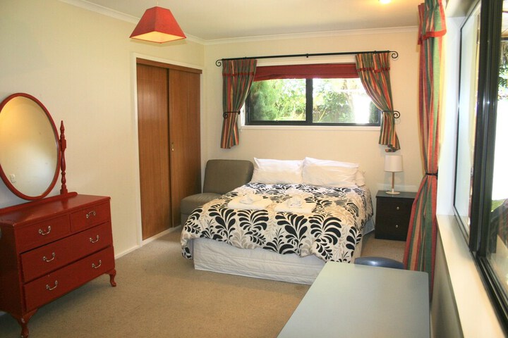 Room 17 of 76