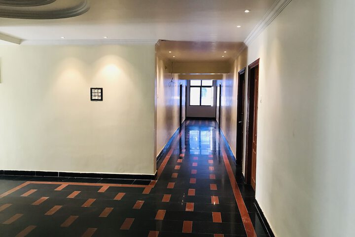 Ballroom/Hall 12 of 12