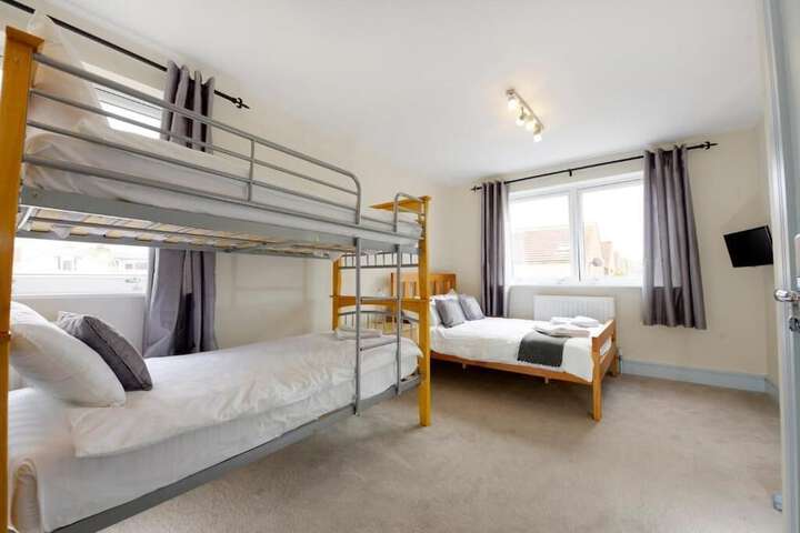 Room 4 of 39