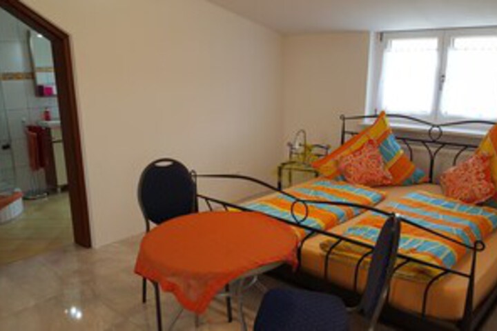 Room 21 of 30