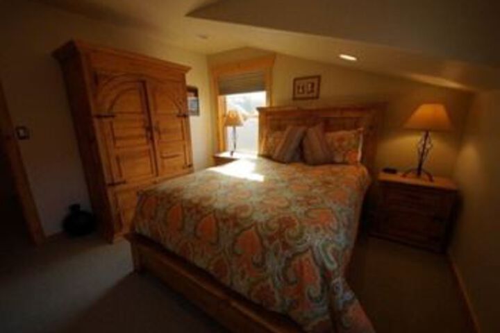 Room 29 of 65