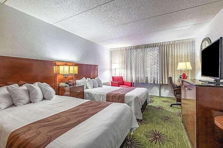 Room 44 of 48