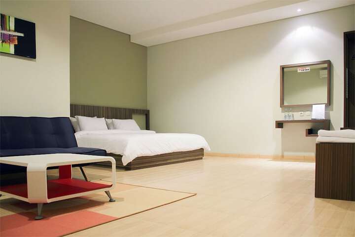 Room 9 of 22