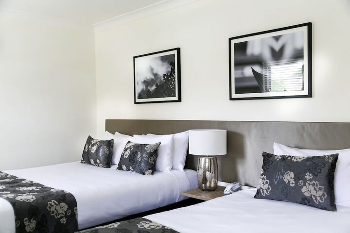 Room 18 of 50