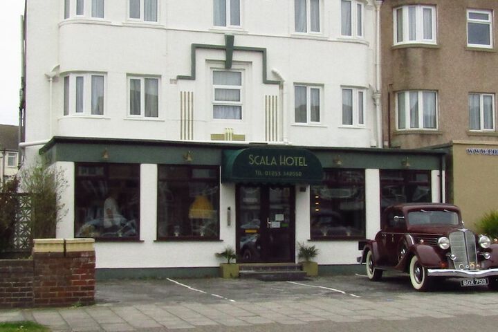 Hotel 5 of 67