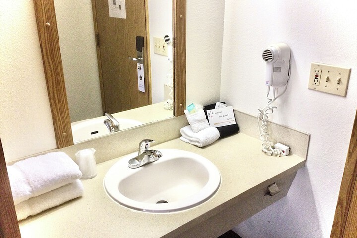 Room 8 of 15