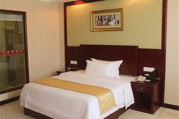 Room 20 of 34