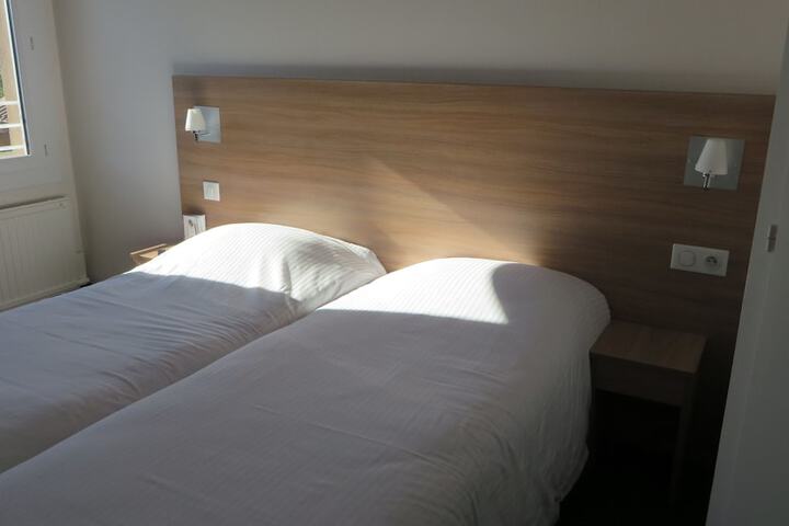 Room 10 of 48
