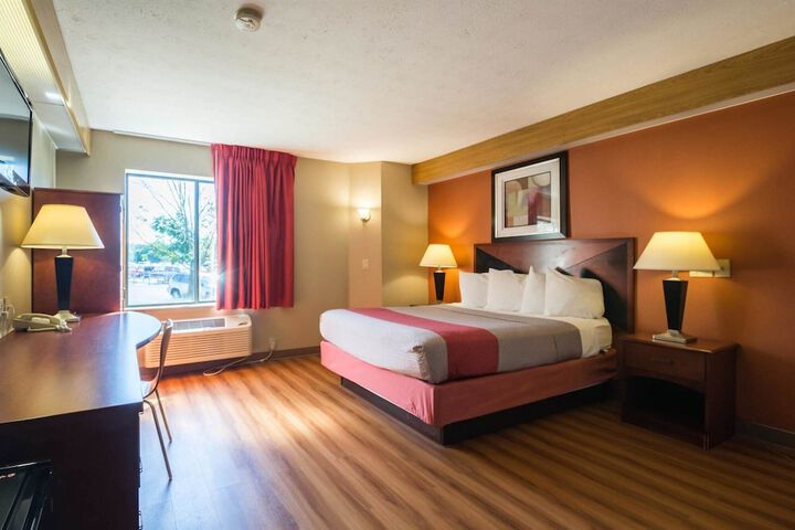 Room 14 of 26