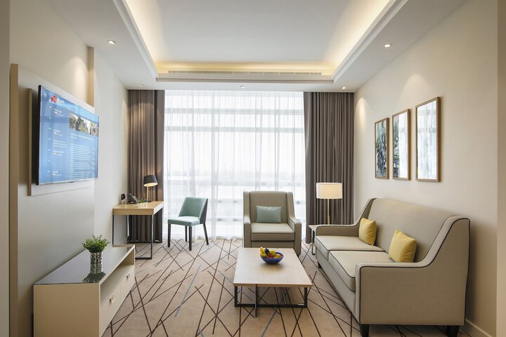 Room 6 of 44