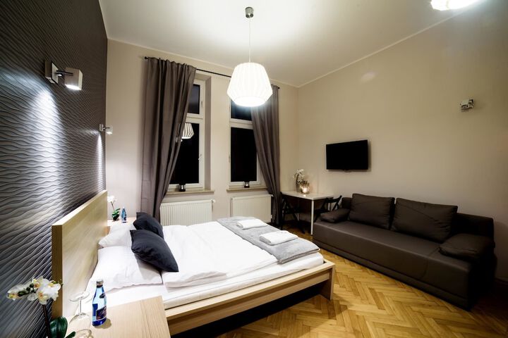 Room 18 of 84