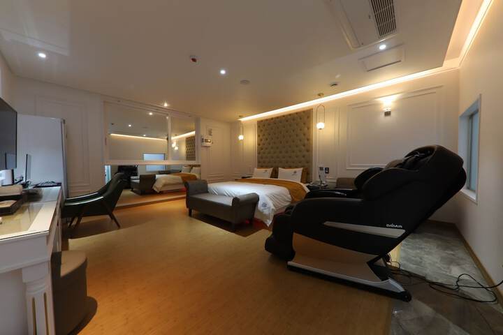 Room 20 of 58